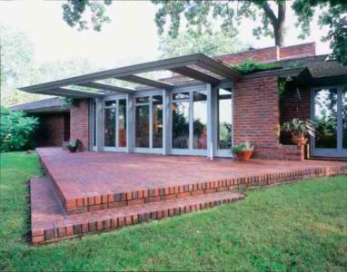 Wright for Real People: A Family Restores Frank Lloyd Wright's Famed First House Image